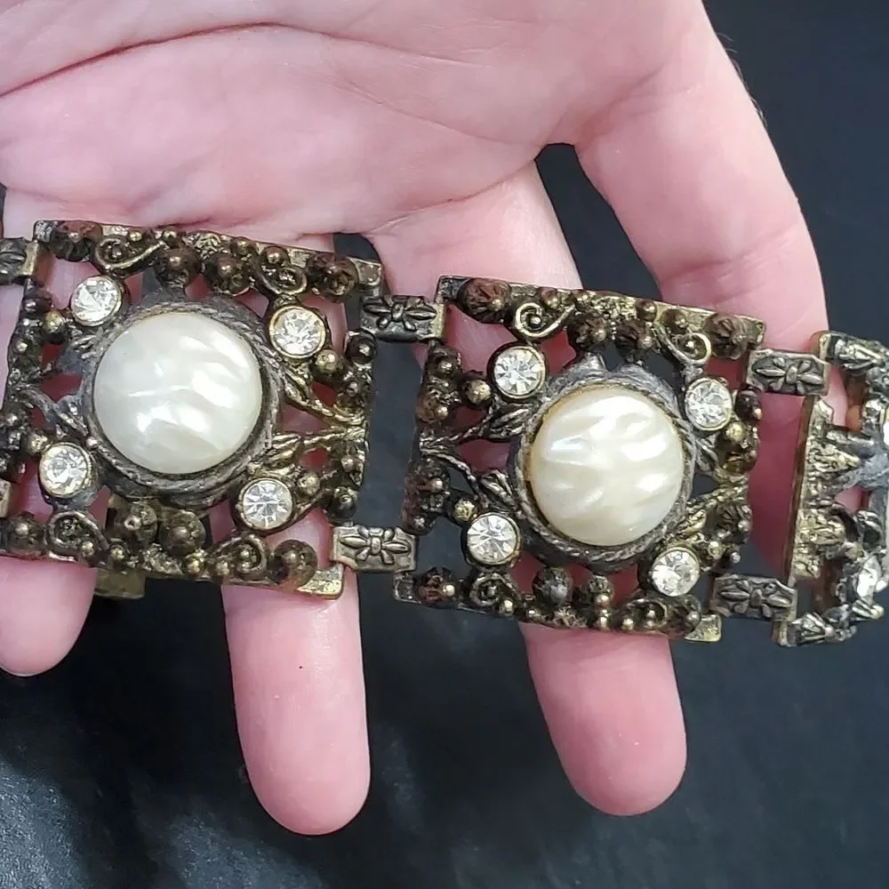 Vintage gold tone chunky bracelet 7
